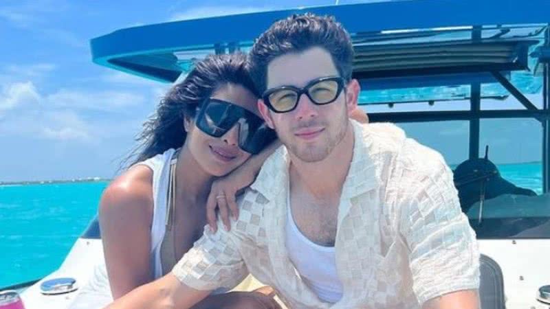 Priyanka Chopra e seu marido Nick Jonas viajaram para ilha - Reprodução: Instagram