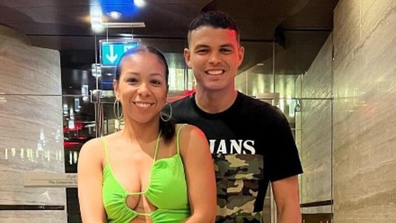 Belle Silva foi jantar com o marido Thiago Silva em Dubai e se surpreendeu com o preço de uma carne - Reprodução: Instagram