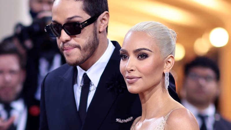 Kim Kardashian revela que fã obcecado ameaçou matar ela e seu novo namorado, Pete Davidson - Foto/Getty Images