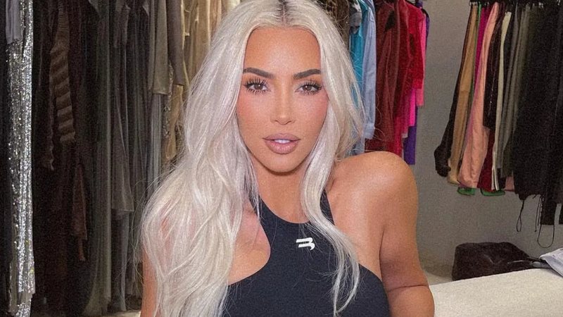 Kim Kardashian abre álbum de fotos do casamento de Kourtney e Travis Barker - Reprodução/Instagram