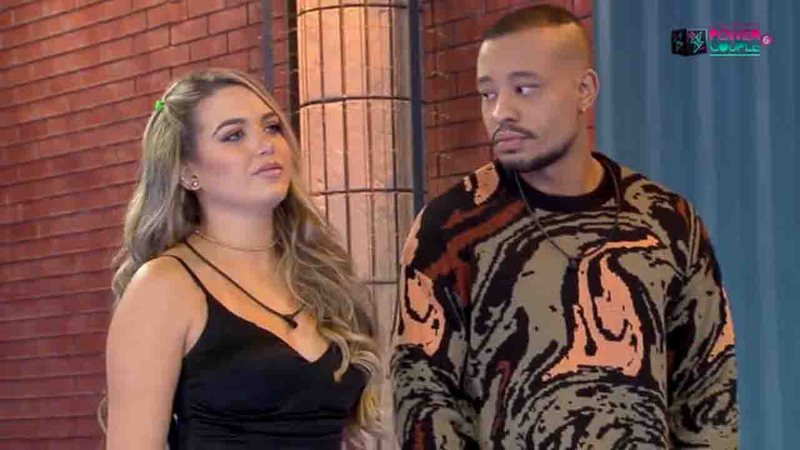 Power Couple: Mussunzinho erra em prova e Karol se irrita com o ator - (Reprodução/Record TV)