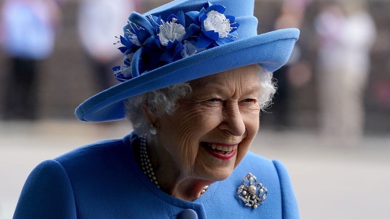 As joias da Rainha Elizabeth II serão expostas em comemoração aos 70 anos da monarca no trono - Foto: Getty Images