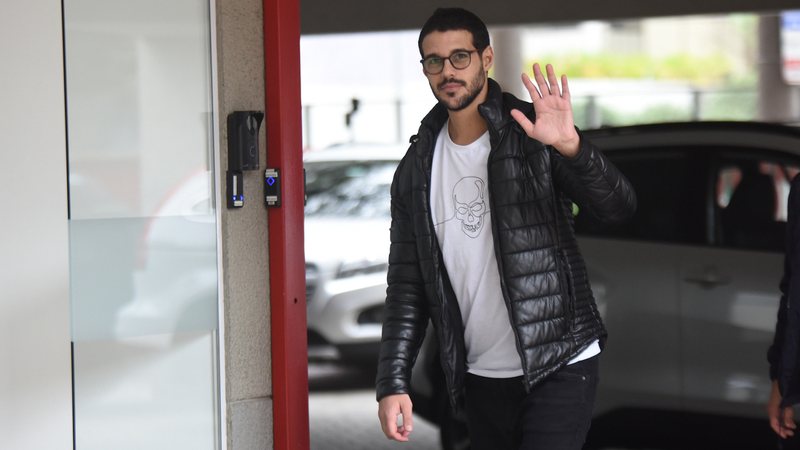 Rodrigo Mussi entrando em prédio comercial em São Paulo - Fotos: Leo Franco / AgNews