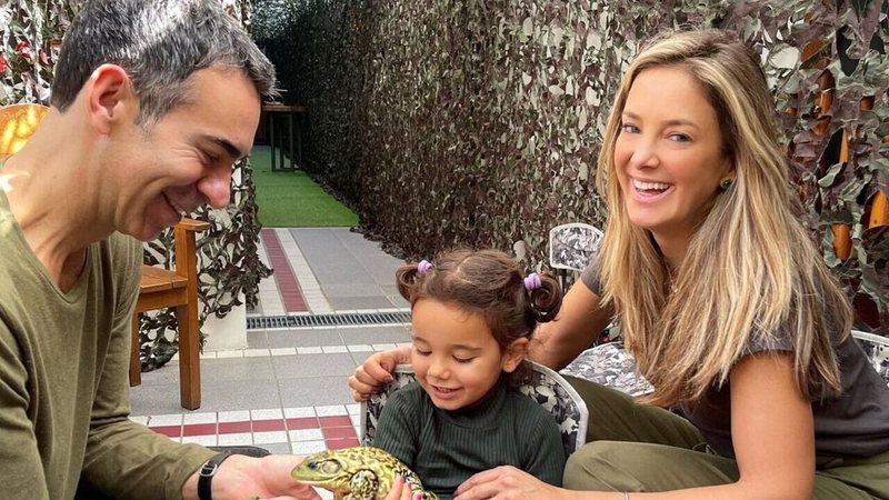 Ticiane Pinheiro e César Tralli com a filha Manuella - Reprodução/Instagram