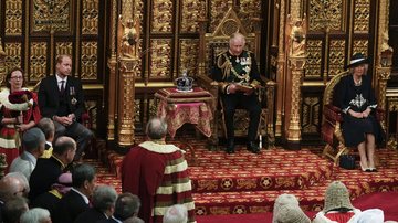 Príncipe Charles discursou em nome da Rainha ao lado do Príncipe William e Camilla Parker - Fotos: Getty Images