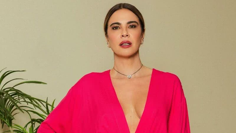 Luciana Gimenez impressiona com roupa íntima brilhante - Reprodução/Instagram