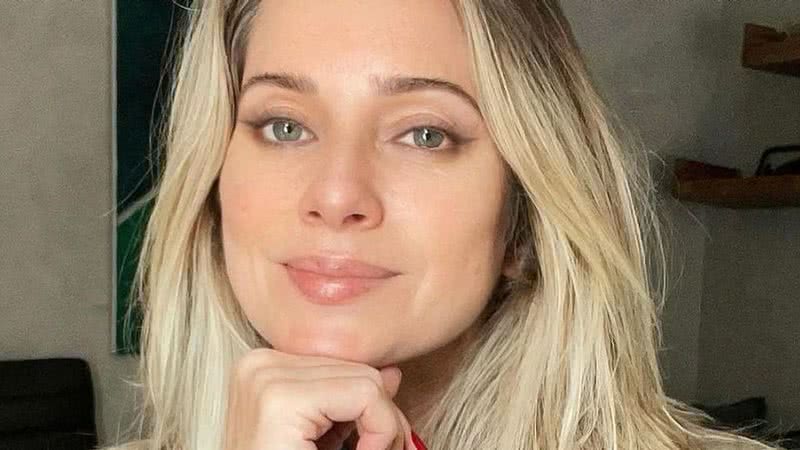 Letícia Spiller coloca fio dental e exibe bumbum em forma - (Reprodução/Instagram)