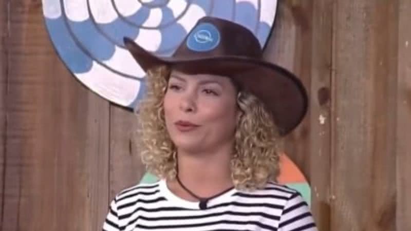 Ex-paquita Bárbara Borges cogita sair do programa por não aguentar mais violência por parte de Deolane Bezerra - Foto: Reprodução / Twitter