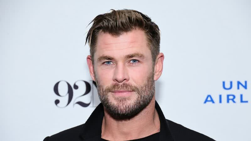 Durante testes genéticos para a gravação de sua série documental, ator Chris Hemsworth se choca ao descobrir que tem chance maior de contrair doença - Foto: Getty Images