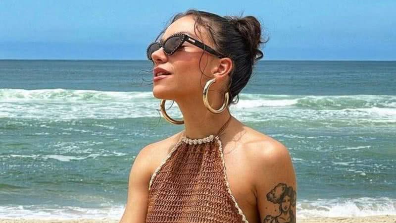 Priscilla Alcântara compartilhou fotos de seu look na praia - Reprodução: Instagram