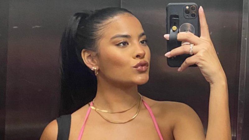 Com decote e barriga de fora, Bella Campos chama atenção ao surgir com vestido rosa: "Gata" - Reprodução/Instagram