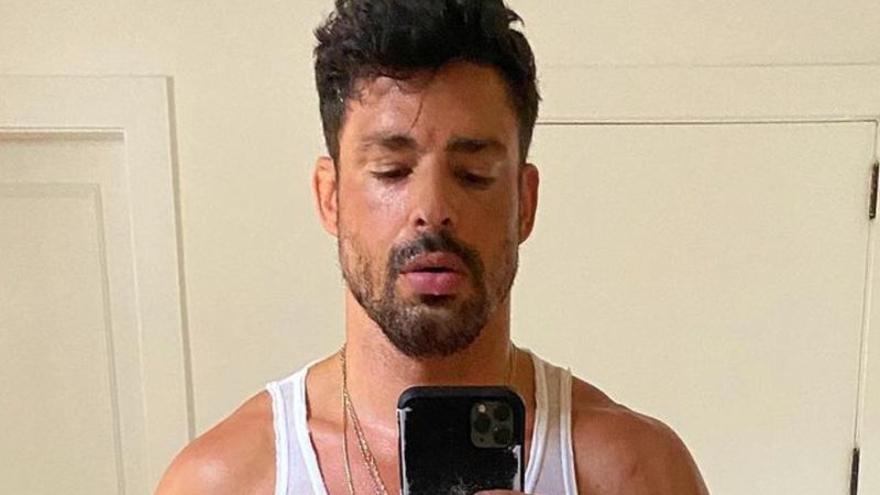 Cauã Reymond posa com camisa suada e exibe músculos - Reprodução/Instagram