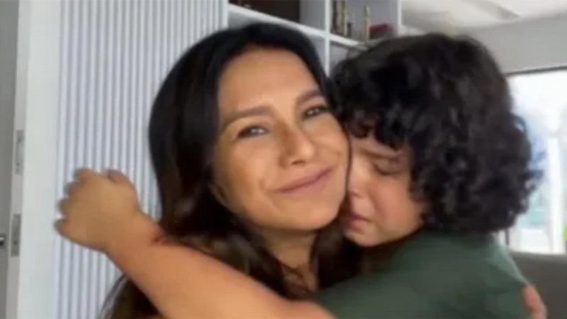 Dira Paes com o filho, Martim - Foto: Reprodução / Globo