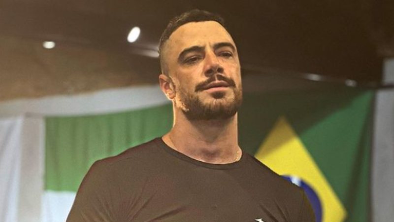 Ator Felipe Titto mostra seu armário e coleção de tênis chama a atenção dos seguidores - Foto: Reprodução / Instagram