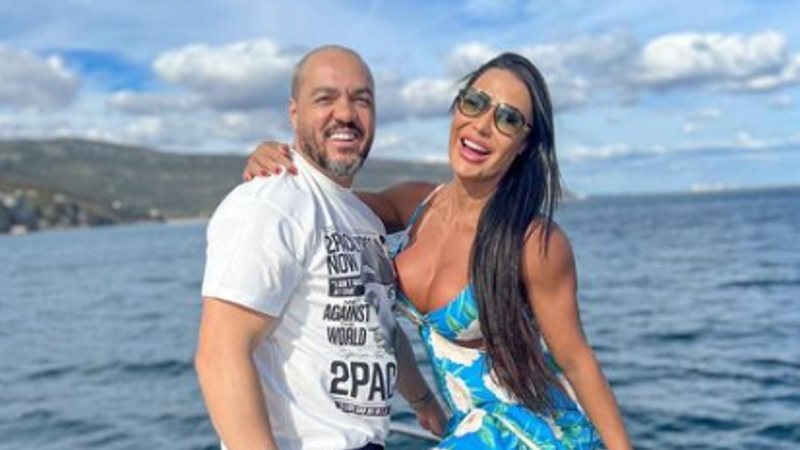 Belo e Gracyanne Barbosa mostraram momento romântico durante exercício - Fonte: reprodução/Instagram