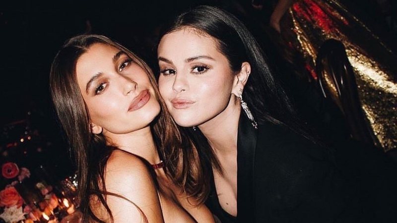 Hailey Bieber e Selena Gomez posam juntas - Reprodução/Instagram