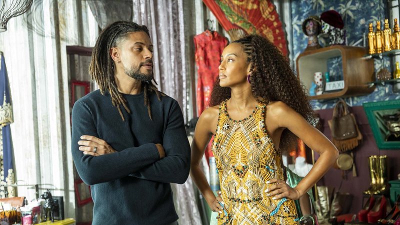 Ítalo (Paulo Lessa) e Anita (Taís Araujo) na novela Cara e Coragem - Foto: Reprodução / Globo