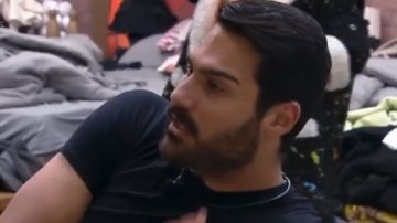 Shayan Haghbin reclama de comportamento de Thomaz Costa durante o reality show rural - Foto: Reprodução / Twitter