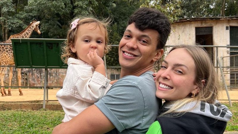 Tata Estaniecki e Júlio Cocielo anunciam gravidez - Foto: Reprodução/Instagram