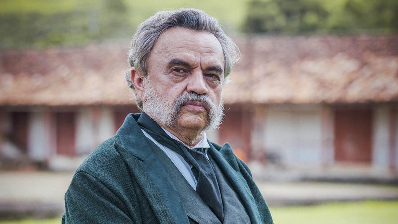 José Dumont na época das gravações da novela 'Nos Tempos do Imperador' - Foto: Reprodução / Globo