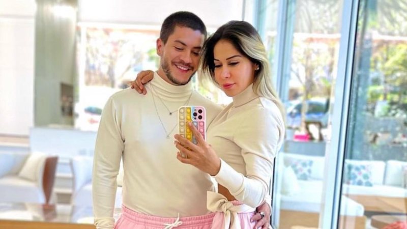 Maíra Cardi e Arthur Aguiar combinam roupas - Reprodução/Instagram