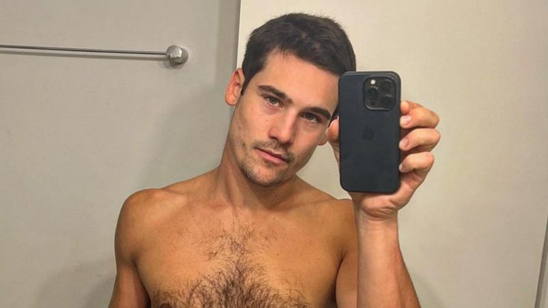 Nicolas Prattes agita a web ao surgir em foto sem camisa - Reprodução/Instagram