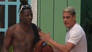 Tiago Ramos e Pelé Milflows brigam a ponto de colegas de reality terem que separar dupla - Foto: Reprodução / Twitter