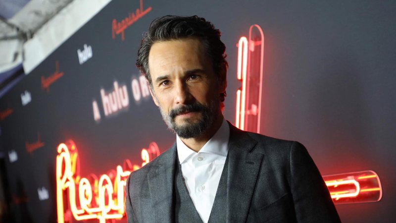 Rodrigo Santoro entra para o elenco de 'Wolf Pack' - Foto: Getty Images