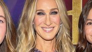 Sarah Jessica Parker faz rara aparição com as filhas gêmeas - Fotos: Getty Images