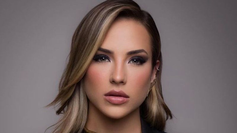 Gabi Martins recebeu diversos elogios ao publicar fotos com look decotado - Reprodução: Instagram/Foto: Jhon M