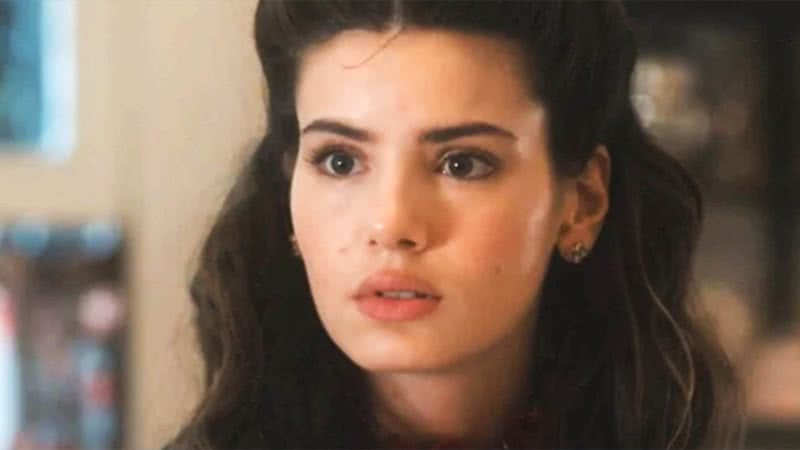 Marê (Camila Queiroz) na novela Amor Perfeito - Foto: Reprodução / Globo