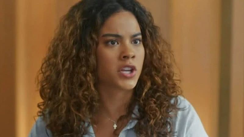 Jenifer (Bella Campos) na novela 'Vai na Fé' - Foto: Reprodução / Globo