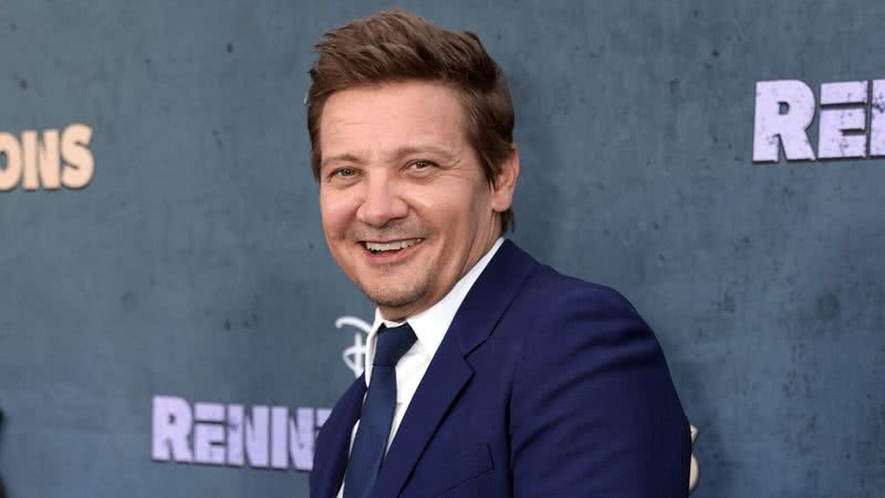 Jeremy Renner sofreu um grave acidente em janeiro deste ano - Foto: Getty Images