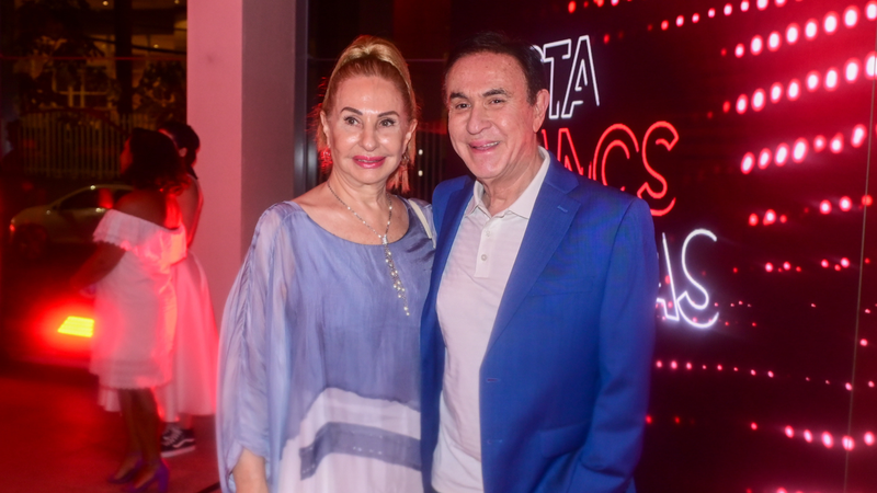 Amaury Jr. marcou presença na festa de 30 anos da CARAS ao lado da esposa - Foto: Marcelo Sá Barretto/Agnews