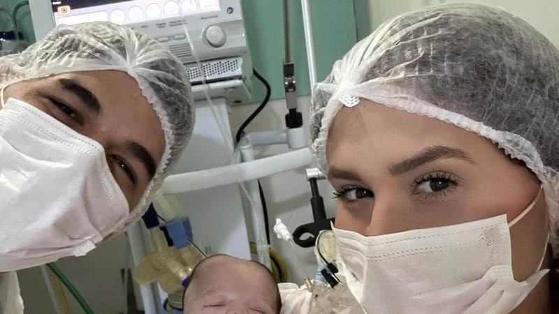 Zé Vaqueiro e Ingra Soares mostram fotos com o filho caçula, Arthur - Foto: Reprodução / Instagram