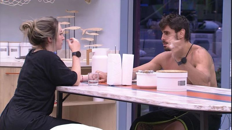 Amanda e Cara de Sapato conversam sobre a relação no BBB 23 - Foto: Reprodução / Globo