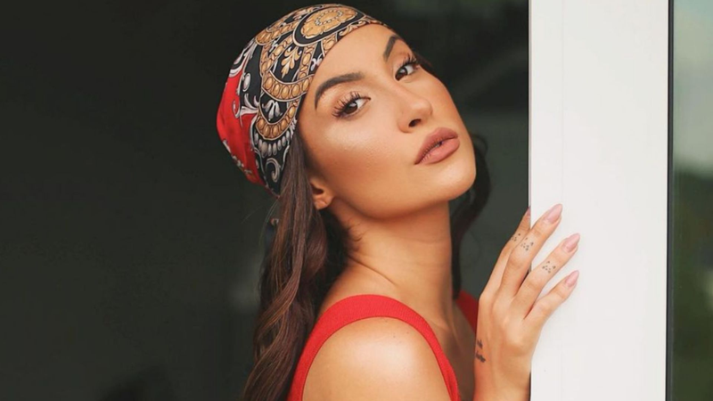 A influenciadora Bianca Andrade, conhecida como Boca Rosa, usando bandana - Foto: Reprodução/Instagram