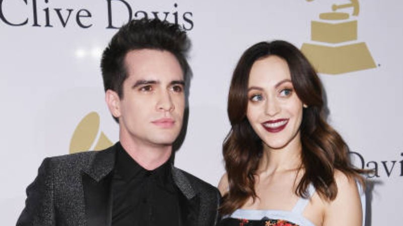 Cantor Brendon Urie anunciou o fim do Panic! At The Disco no dia 24 de janeiro, para focar em cuidar de seu filho - Foto: Reprodução / Getty Images