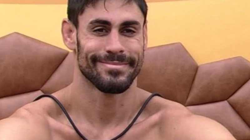 Cara de Sapato revela aventura sexual - Reprodução/Globo