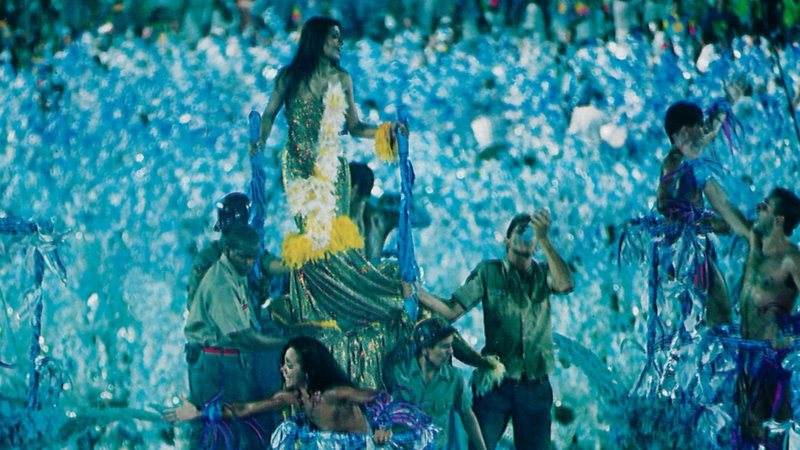 A Beija-Flor sofreu com um princípio de incêndio em Carnaval - Foto: Reprodução/Gladstone Campos