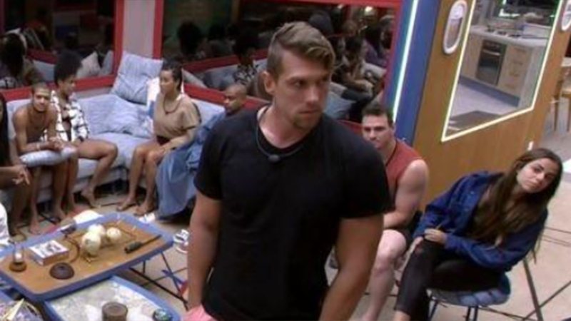 Cristian compra o Poder Curinga no BBB 23 - Foto: Reprodução / Globo