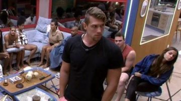 Cristian compra o Poder Curinga no BBB 23 - Foto: Reprodução / Globo