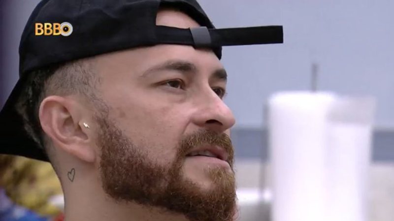 Youtuber Fred, do canal Desimpedidos, perde a linha com aliada dentro do BBB23 e deixa sister revoltada - Foto: Reprodução / Twitter