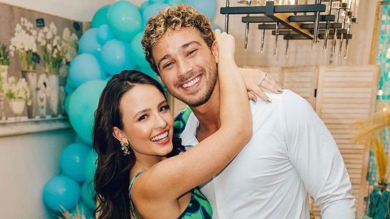 Larissa Manoela e André Luiz Frambach trocaram mensagens românticas nas redes sociais - Reprodução: Instagram