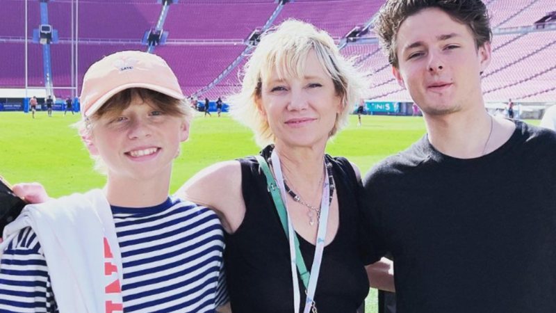 Atlas Heche, filho de Anne Heche, de apenas 14 anos, fala sobre morte da mãe depois de cinco meses - Foto: Reprodução / Instagram