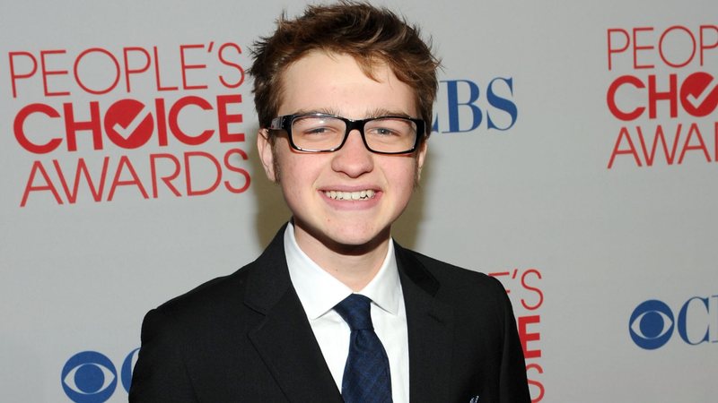 Personalidades Angus T Jones Ator 7858