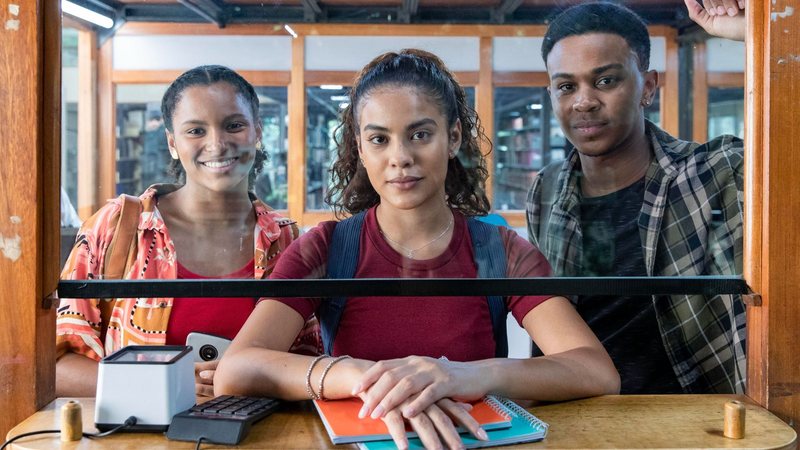 Elenco da novela Vai na Fé, Clara Serrao, Bella Campos e Jean Paulo Campos - Foto: Divulgação/Globo