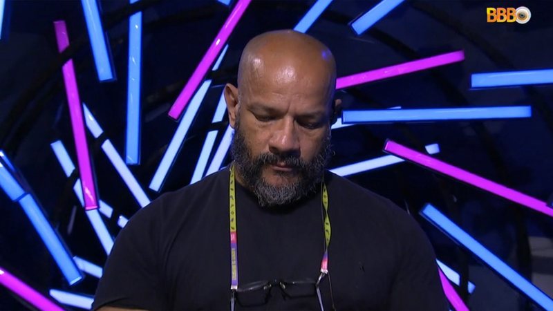 Homem misterioso aparece no confessionário do BBB 23 - Foto: Reprodução / Globo