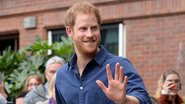 O príncipe Harry acenando para foto; ele disse que daria continuidade a projeto de sua mãe, a princesa Diana - Foto: Getty Images