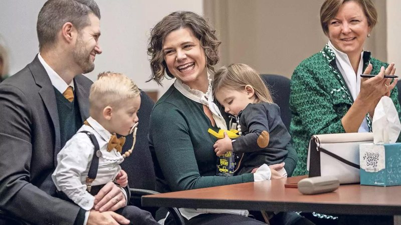 O casal Tammy e Jordan Myers com seus filhos gêmeos - Foto: Reprodução/People - Arquivo Pessoal